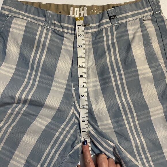 LOST Enterprises Men's Shorts Size 32 Blue Gray Plaid Chino Skate Logo - Picture 7 of 9